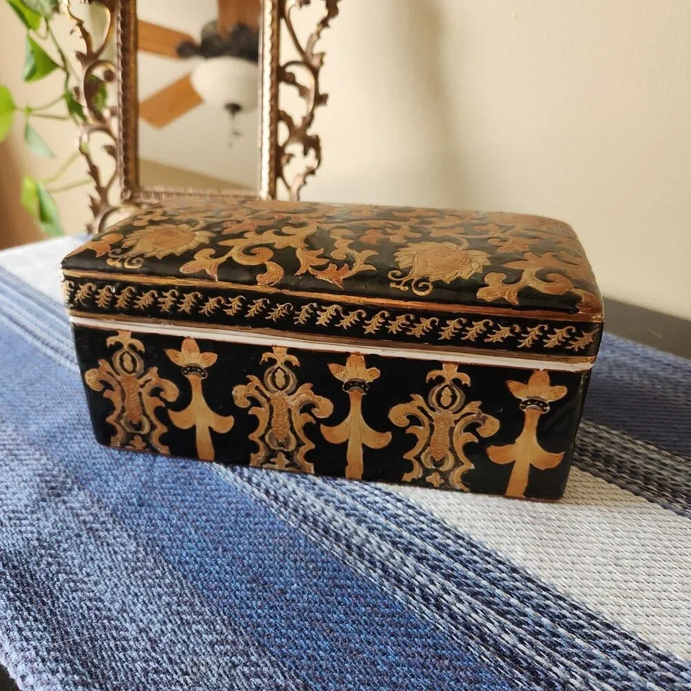 Vintage Heavy Oriental Accent Ceramic Trinket Box Black/Gold Rocco Chinoiserie